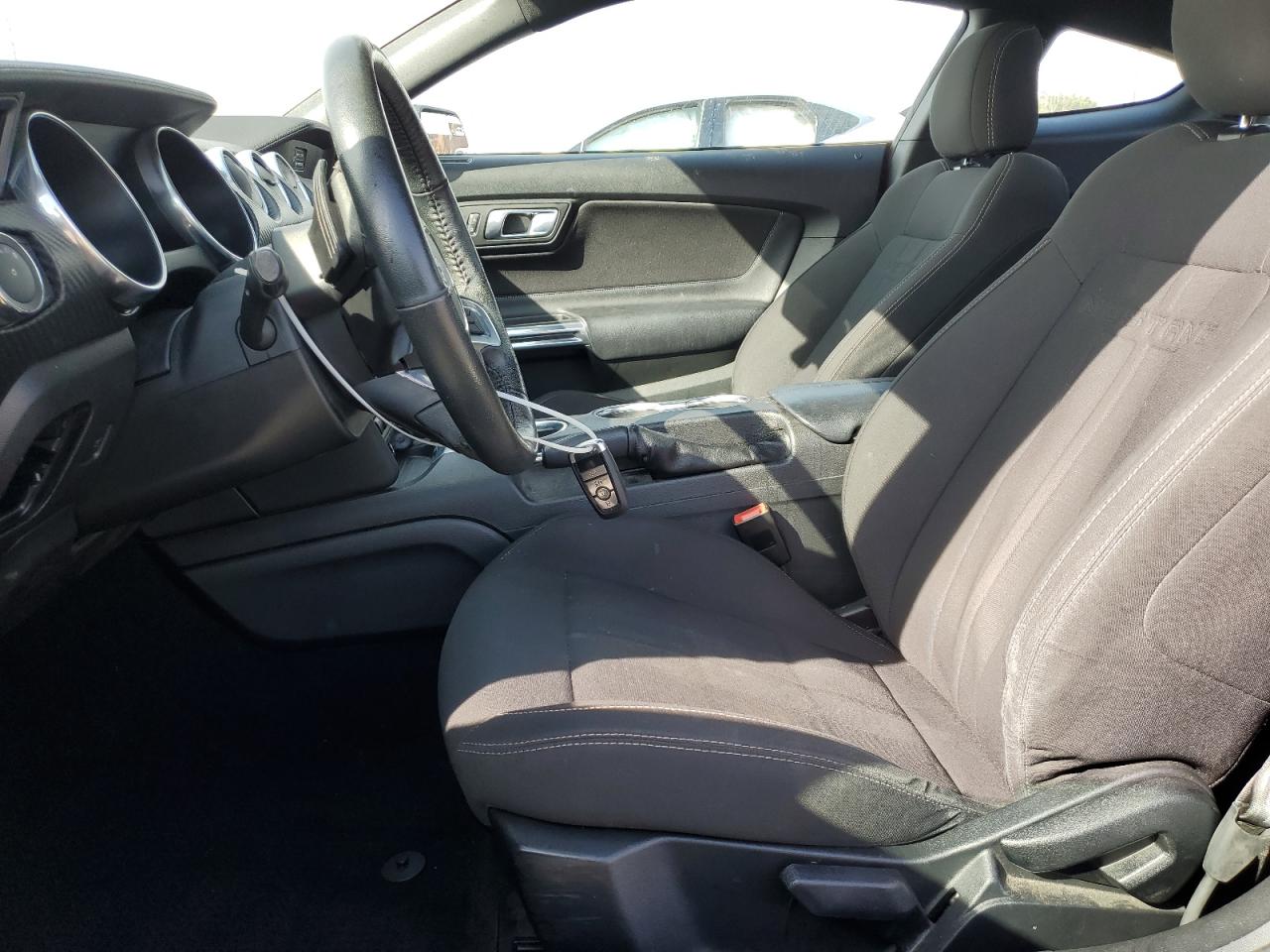 2020 Ford Mustang - Image 7