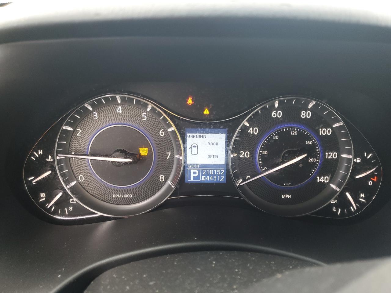 2011 Infiniti QX56 - Image 9
