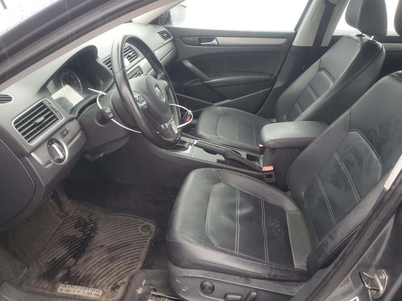2015 Volkswagen Passat - Image 7