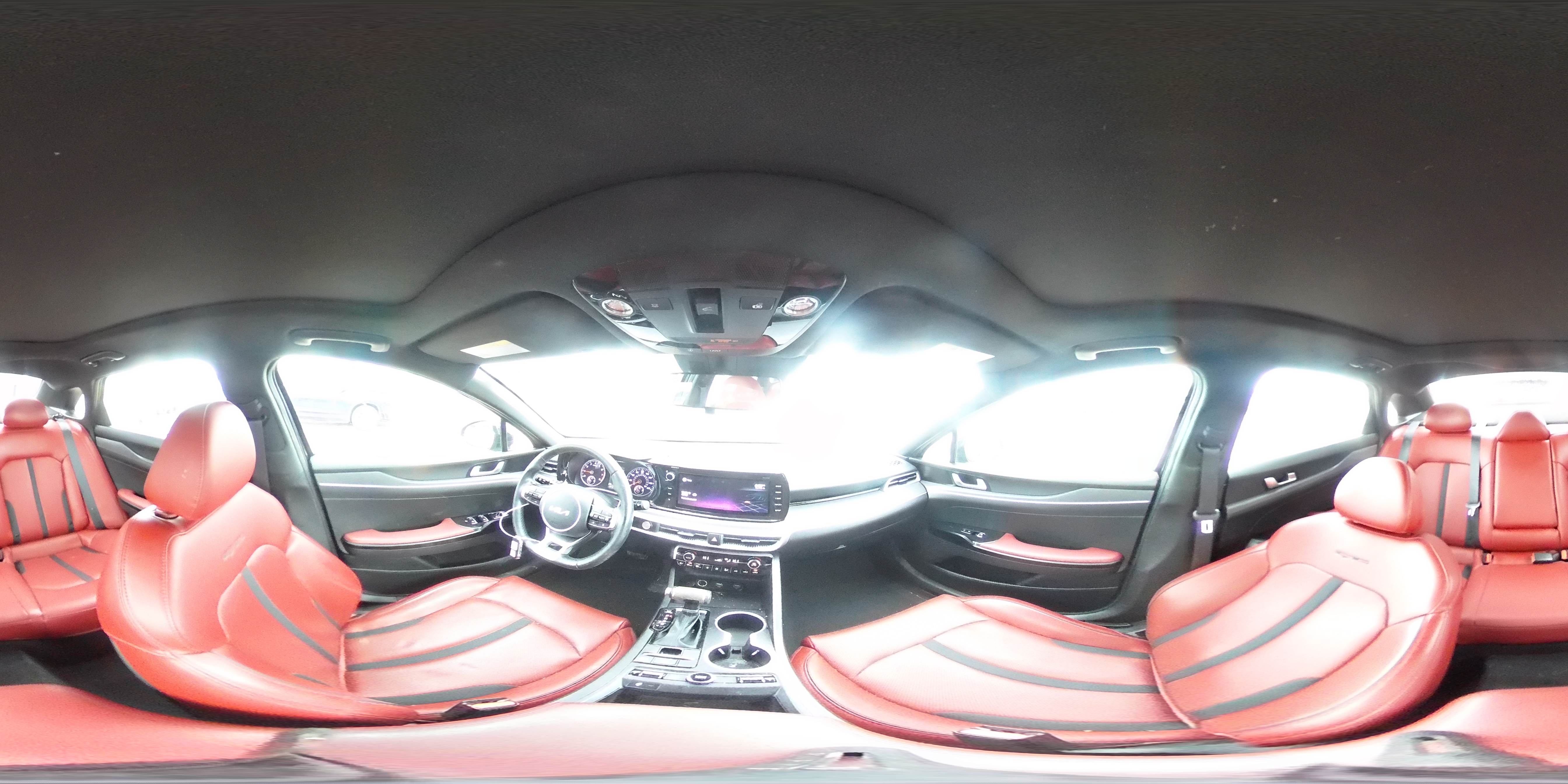 2022 Kia K5 - Image 13