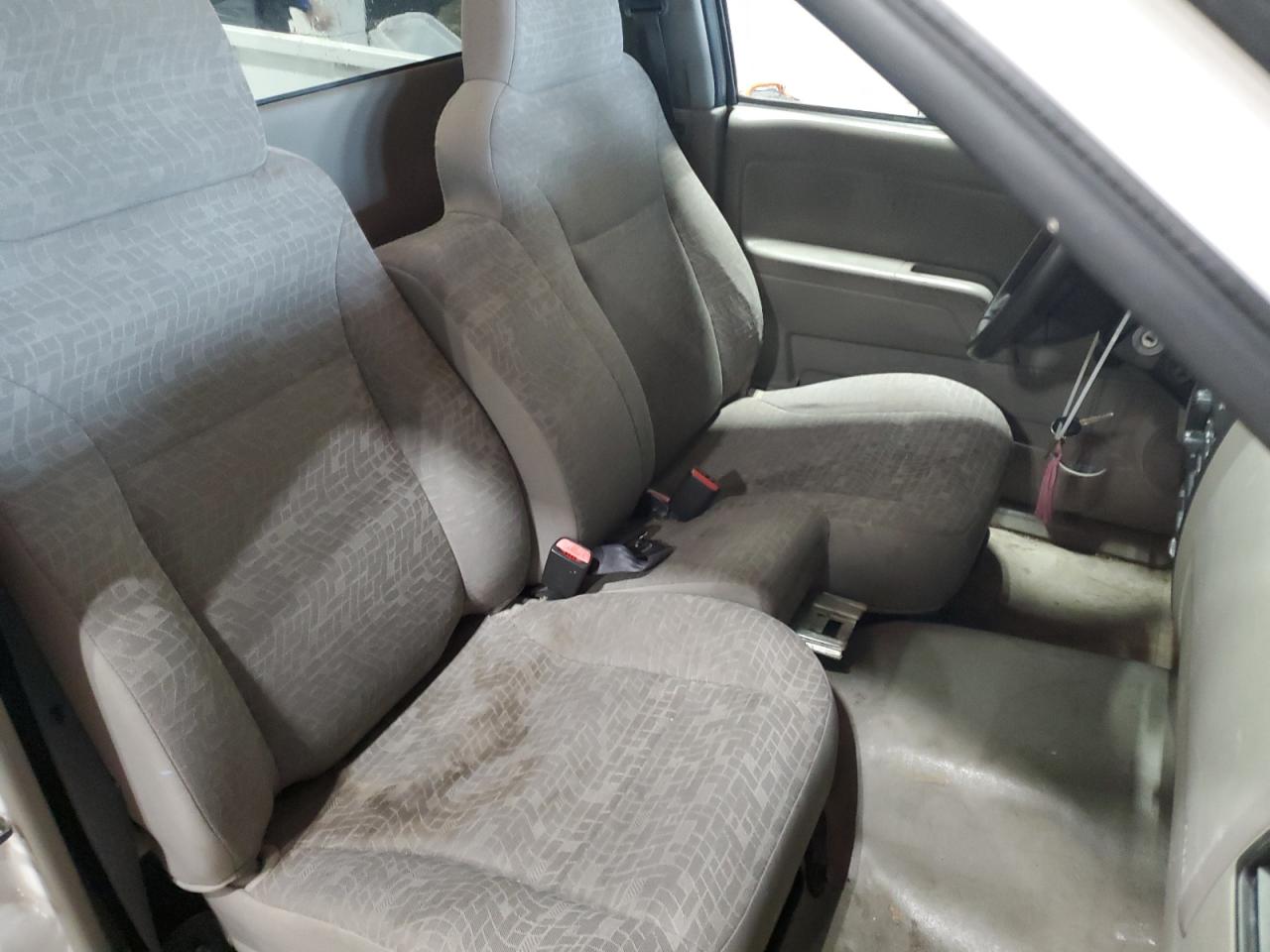 2005 Chevrolet Colorado - Image 10