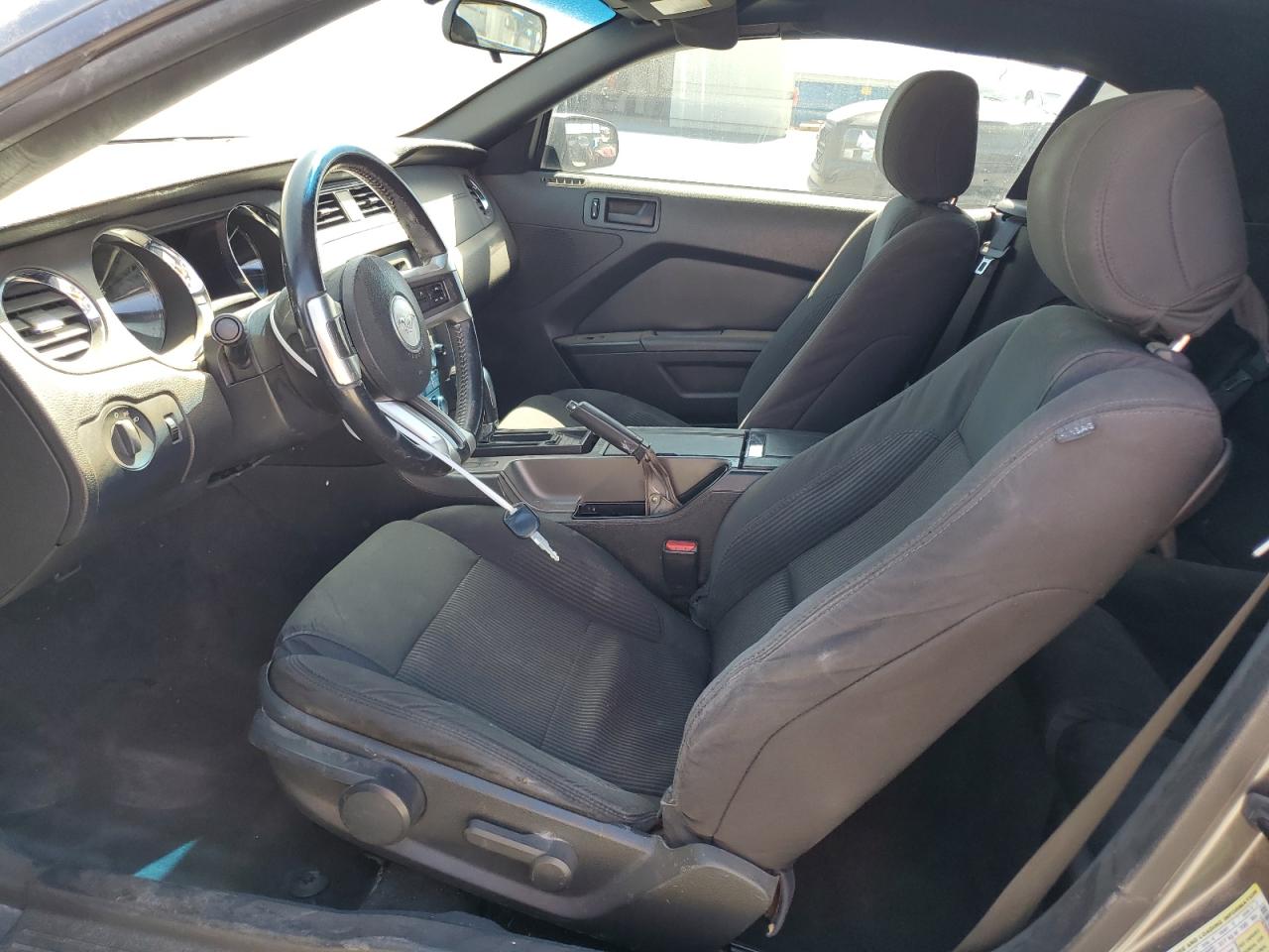 2013 Ford Mustang - Image 7