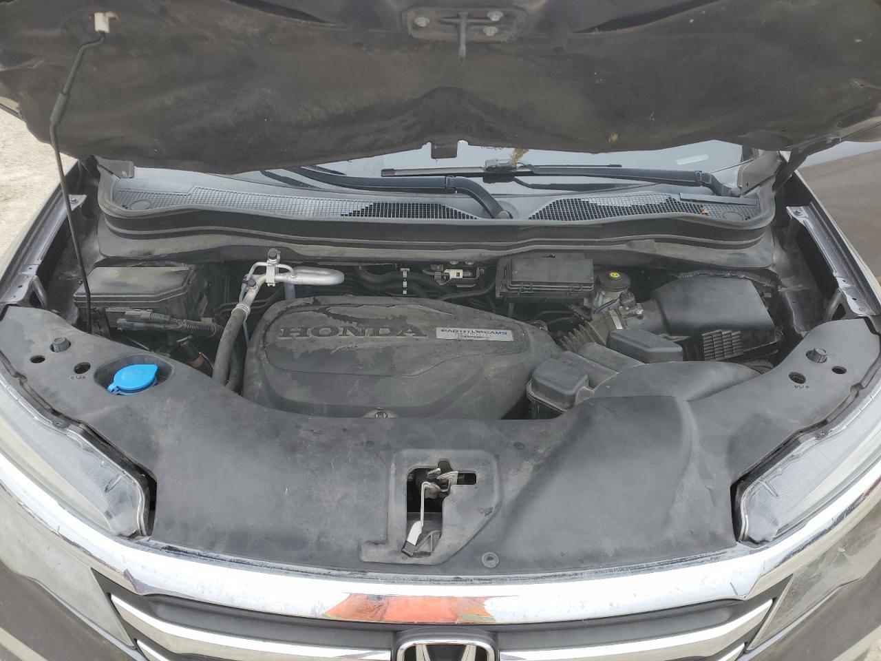 2017 Honda Pilot - Image 13