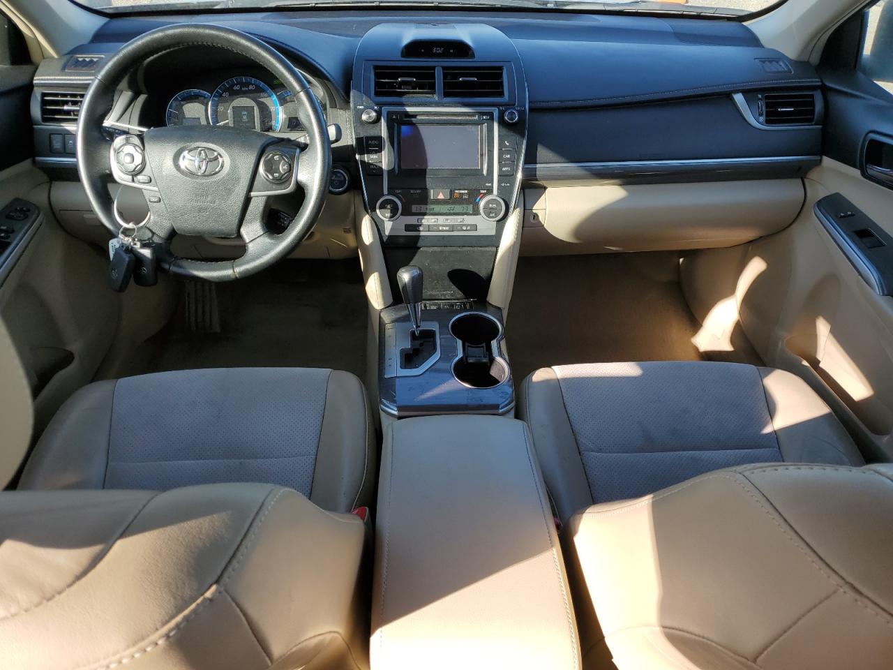 2013 Toyota Camry - Image 8