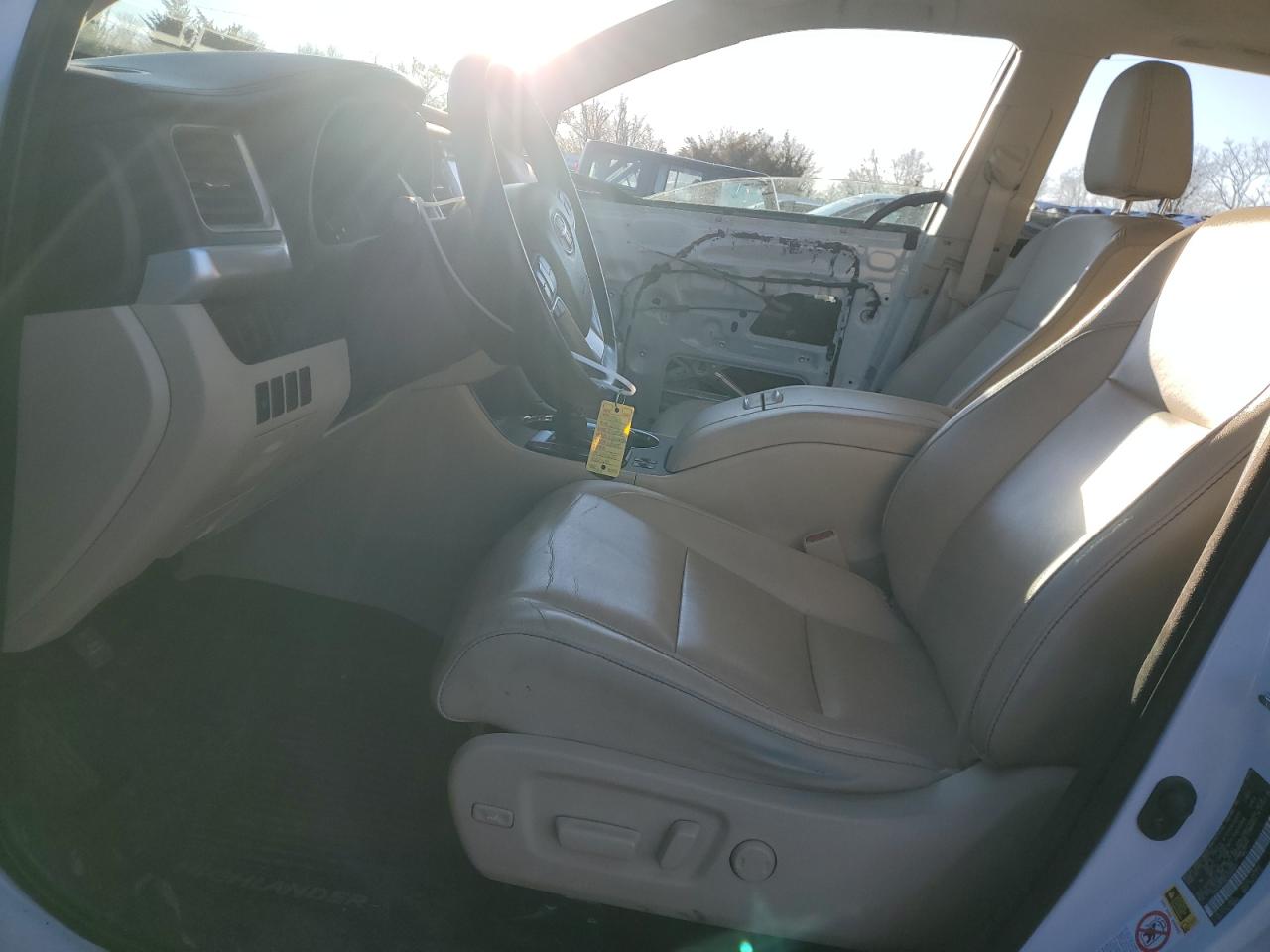 2015 Toyota Highlander - Image 7