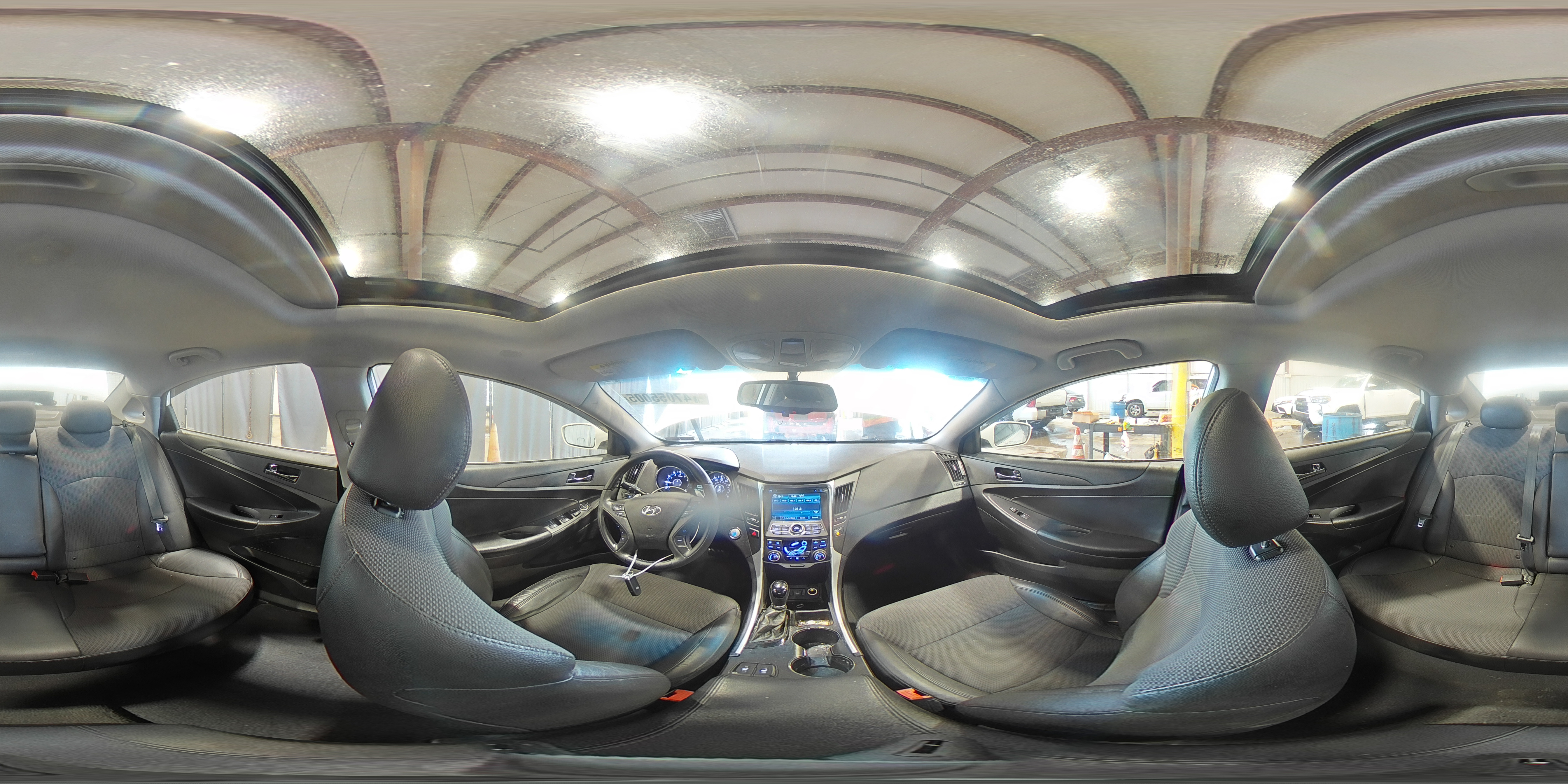 2013 Hyundai Sonata - Image 14