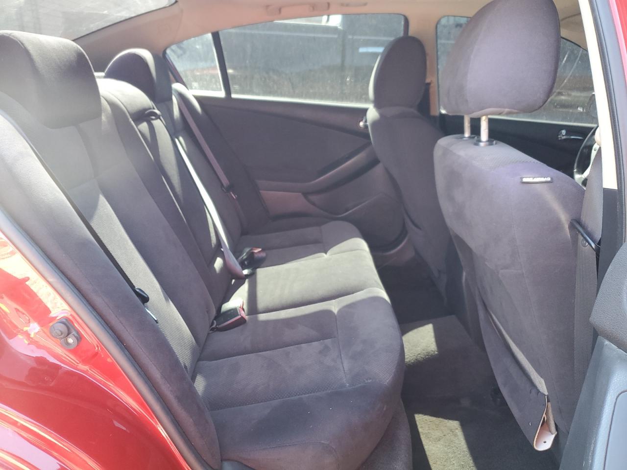 2009 Nissan Altima - Image 10