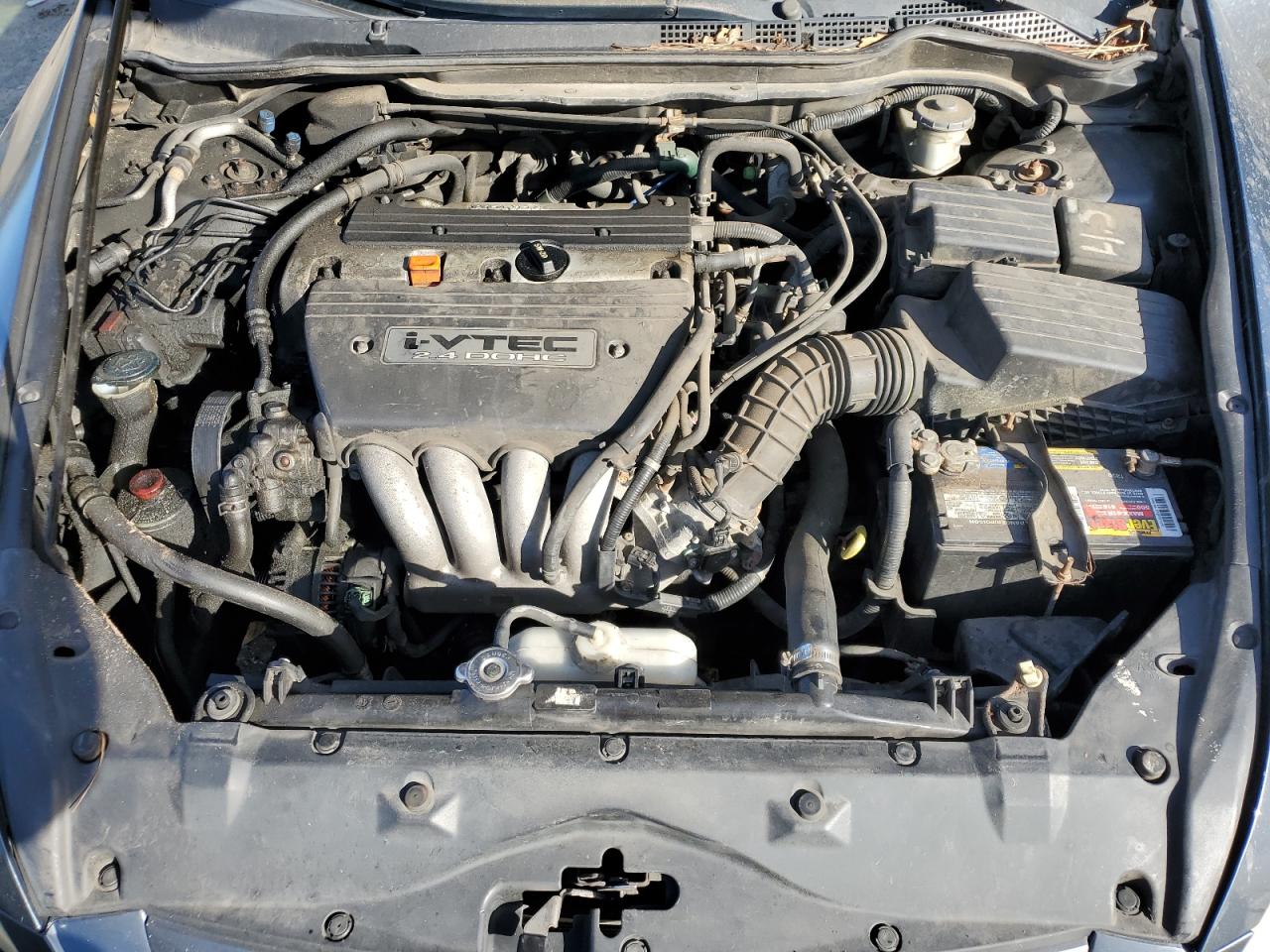 2004 Honda Accord - Image 11