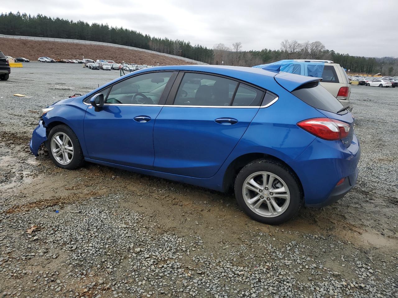 2017 Chevrolet Cruze - Image 2