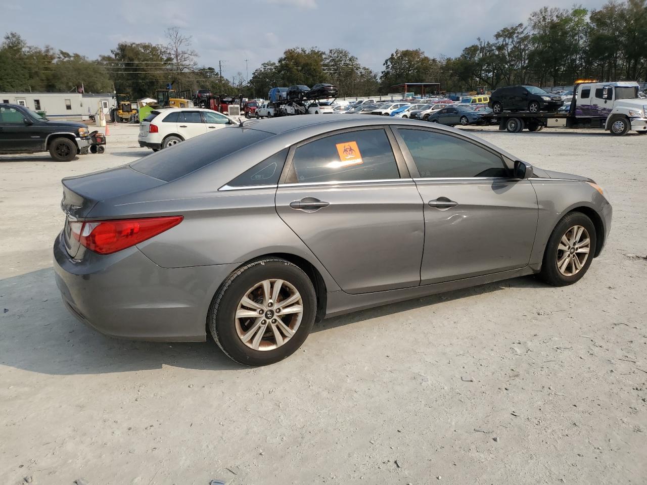 2013 Hyundai Sonata - Image 3