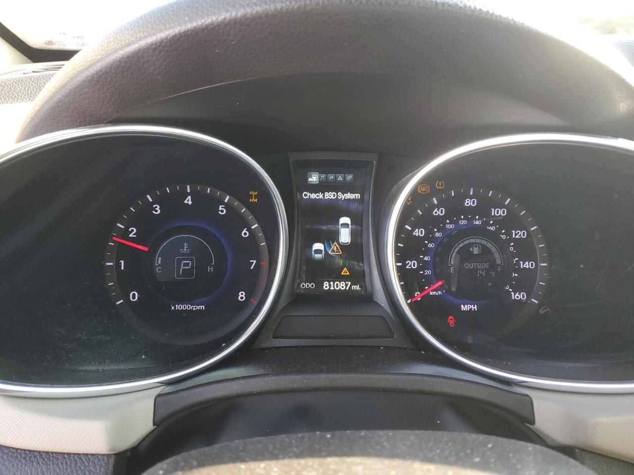 2014 Hyundai Santa Fe - Image 9