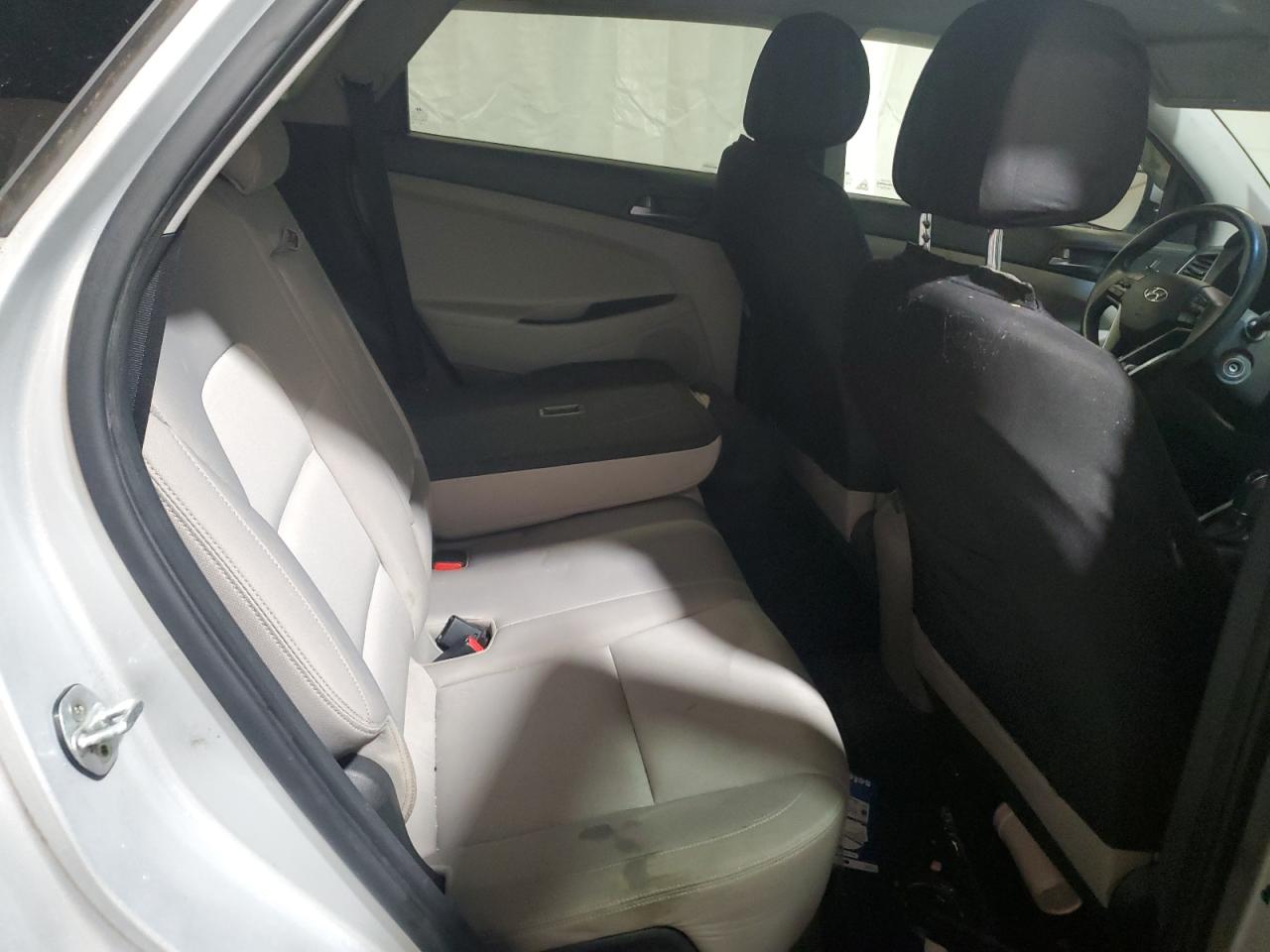 2016 Hyundai Tucson - Image 11