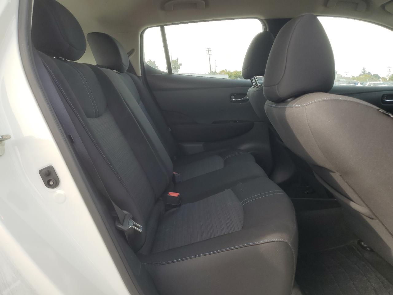 2019 Nissan Leaf - Image 10