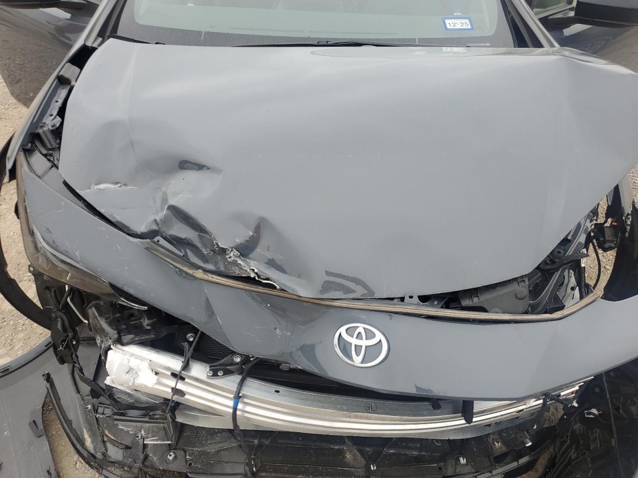 2024 Toyota Prius - Image 11