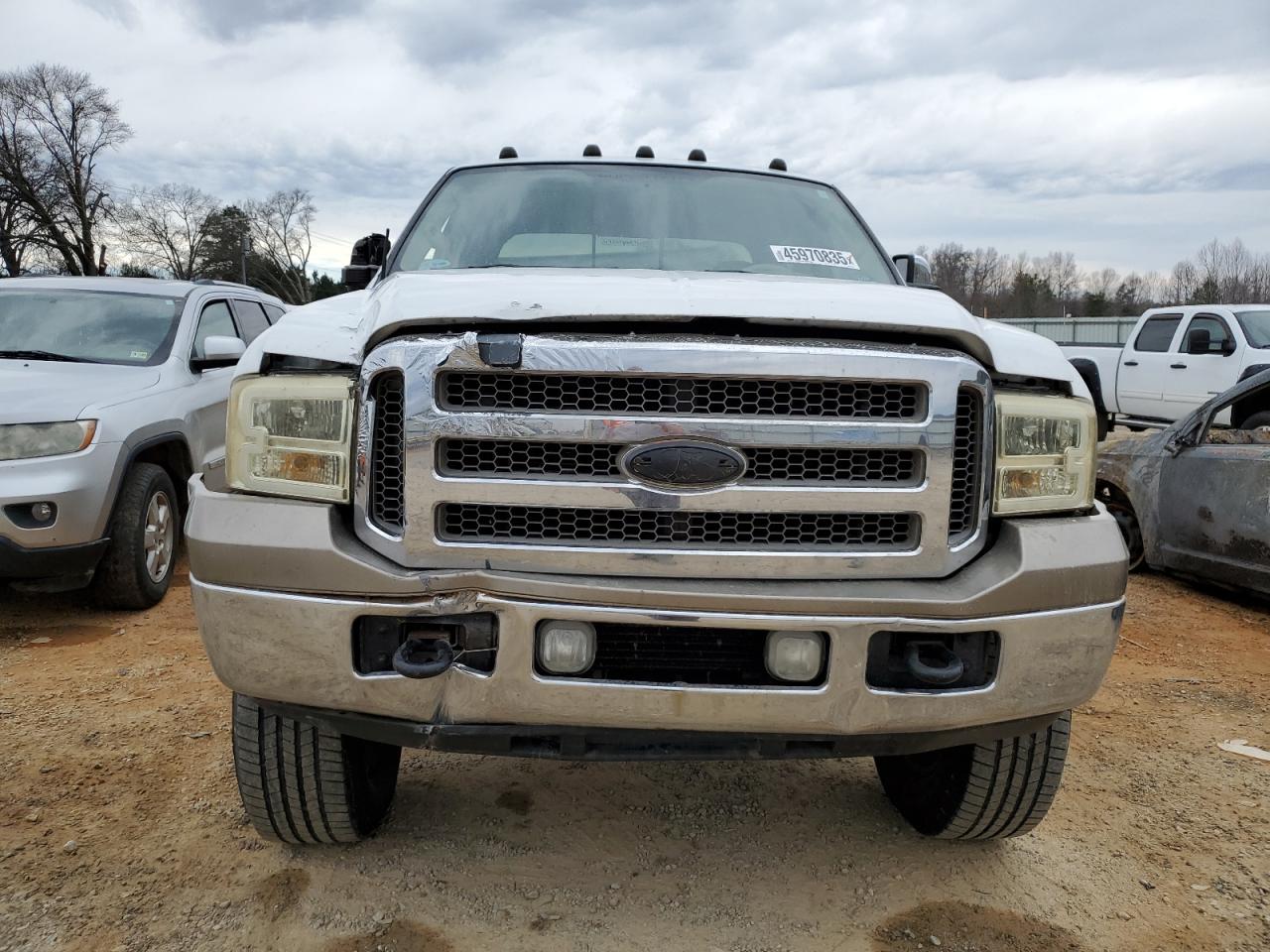 2005 Ford F350 - Image 5
