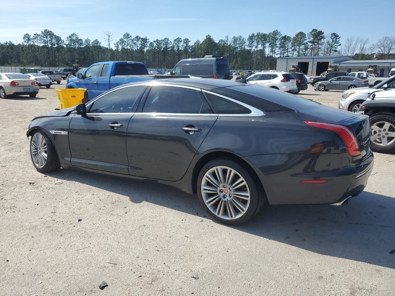 2015 Jaguar XJ - Image 2