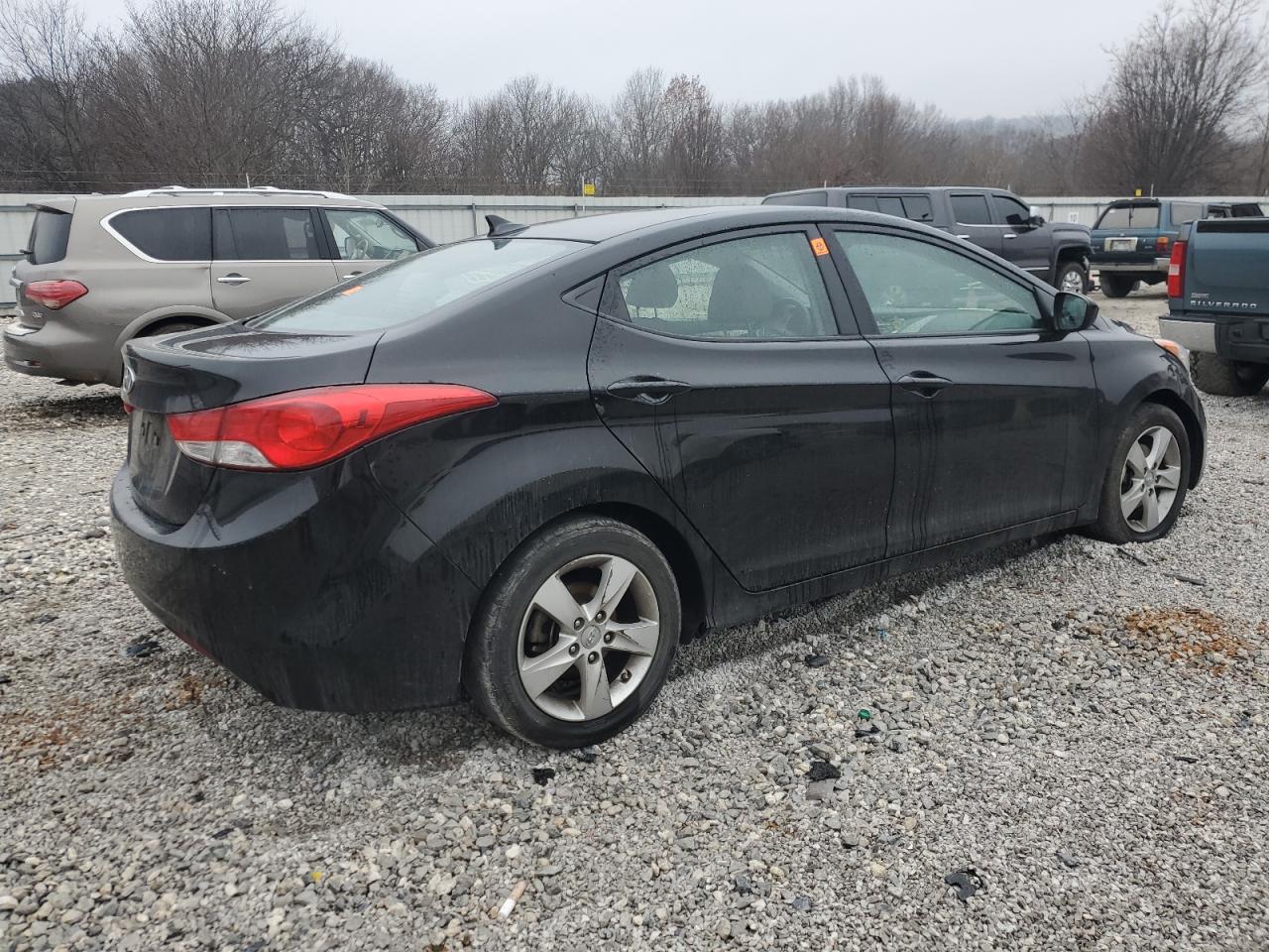 2012 Hyundai Elantra - Image 3