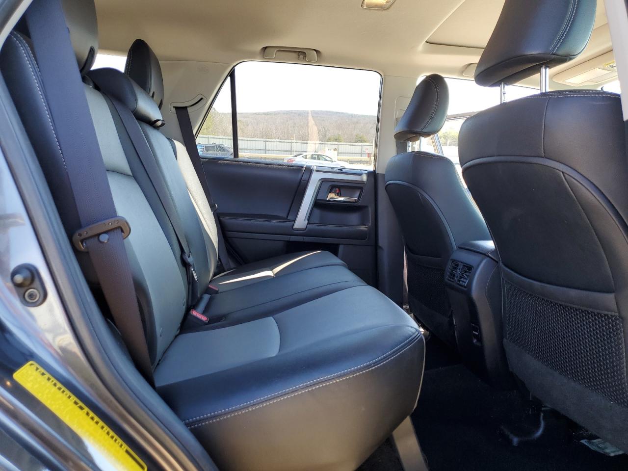 2018 Toyota 4Runner - Image 11
