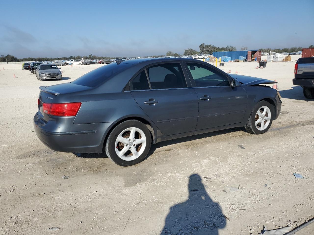 2009 Hyundai Sonata - Image 3