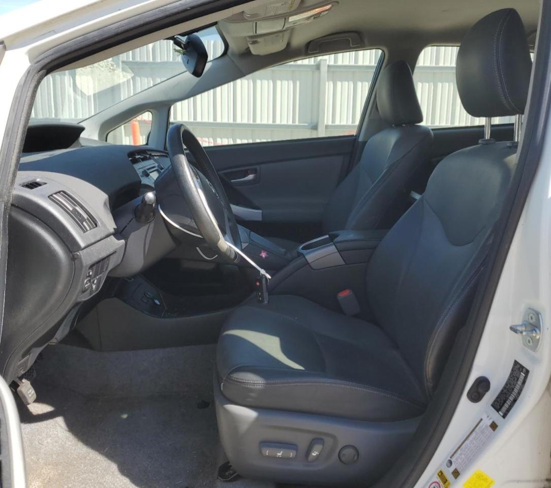 2015 Toyota Prius - Image 7