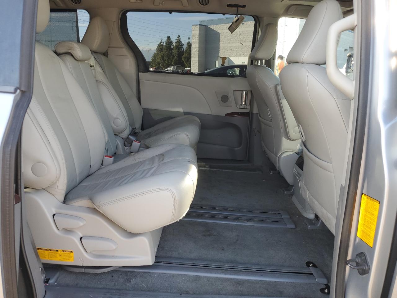 2014 Toyota Sienna - Image 12
