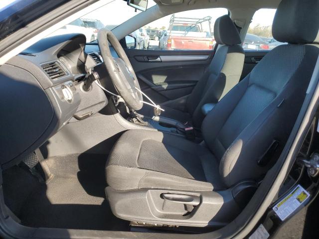 Седани VOLKSWAGEN PASSAT 2013 Чорний