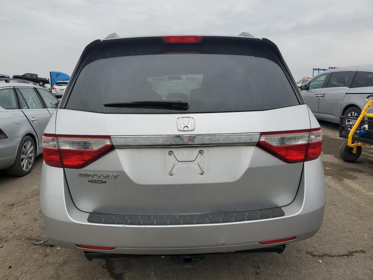 2011 Honda Odyssey - Image 6