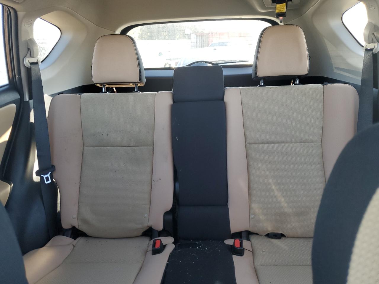2016 Toyota RAV 4 - Image 10