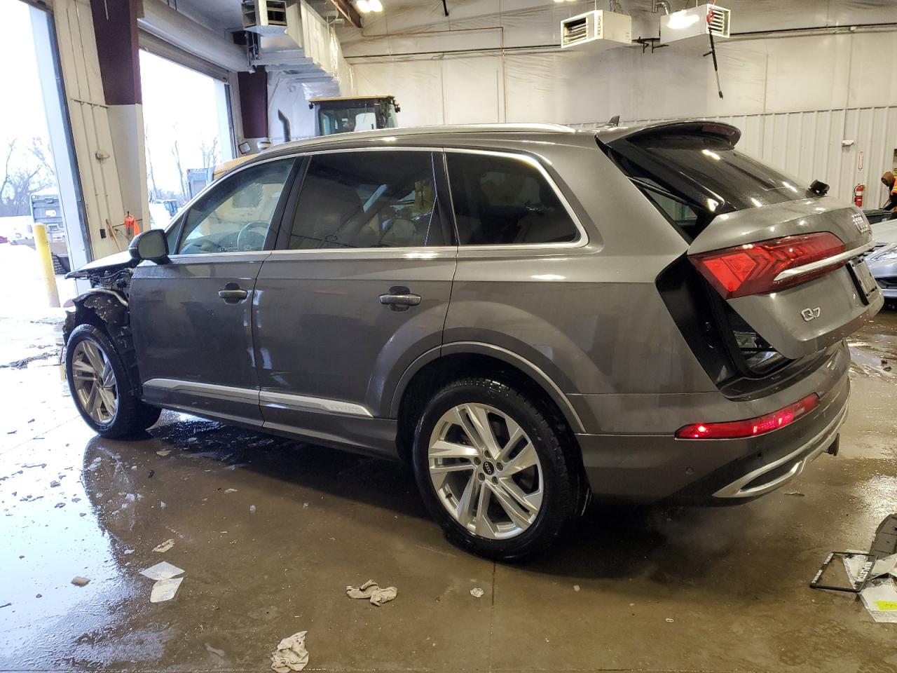 2021 Audi Q7 - Image 2