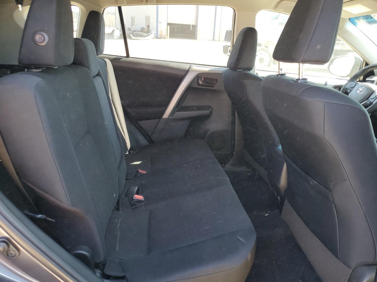 2016 Toyota RAV 4 - Image 11