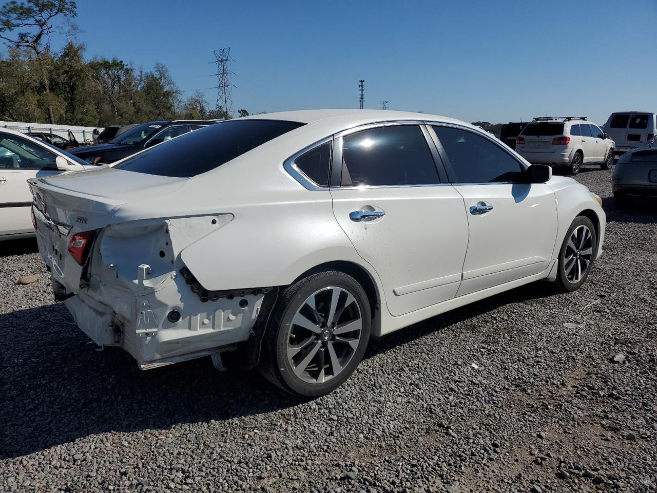 2016 Nissan Altima - Image 3