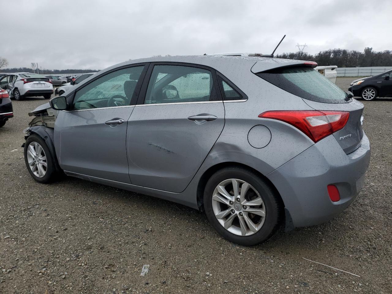 2014 Hyundai Elantra - Image 2