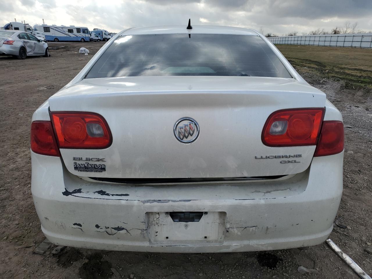 2008 Buick Lucerne - Image 6