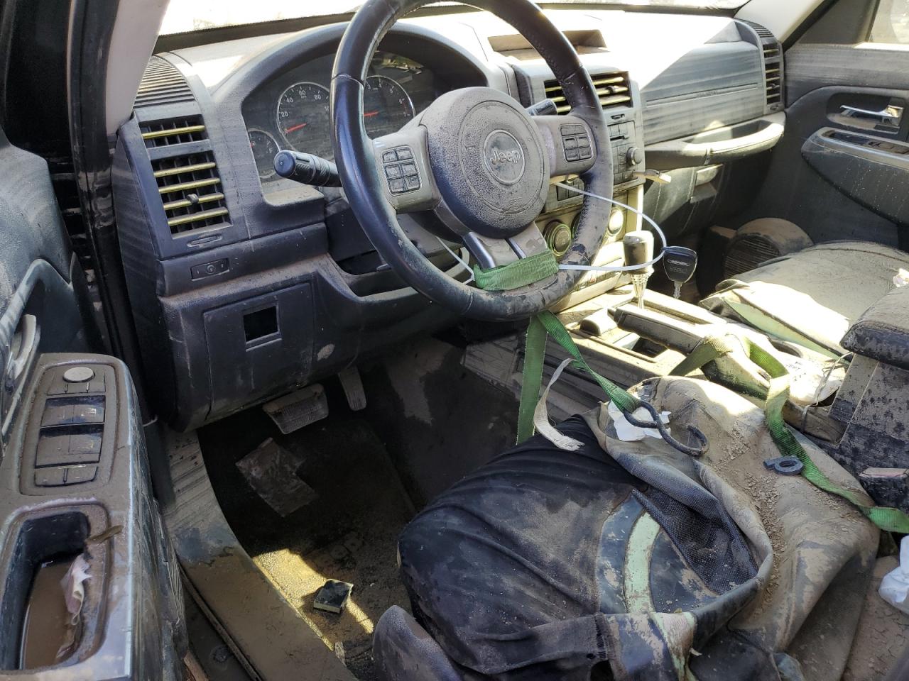 2011 Jeep Liberty (North America) - Image 8