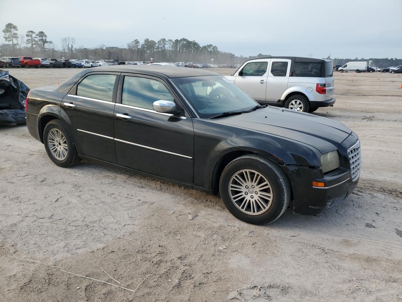2010 Chrysler 300 - Image 4