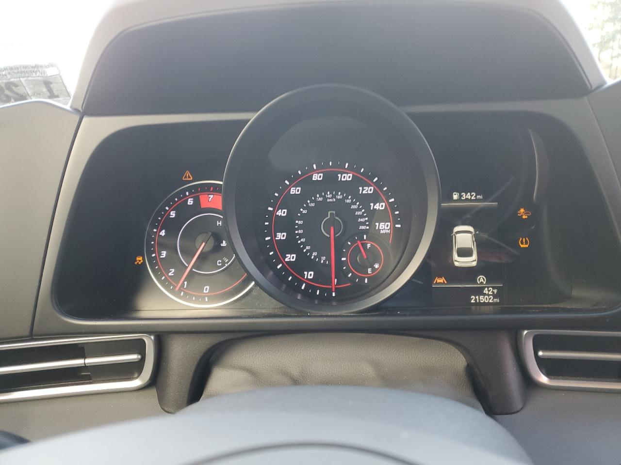 2023 Hyundai Elantra - Image 9