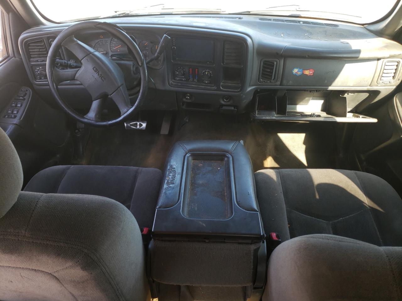 2007 GMC Sierra - Image 8