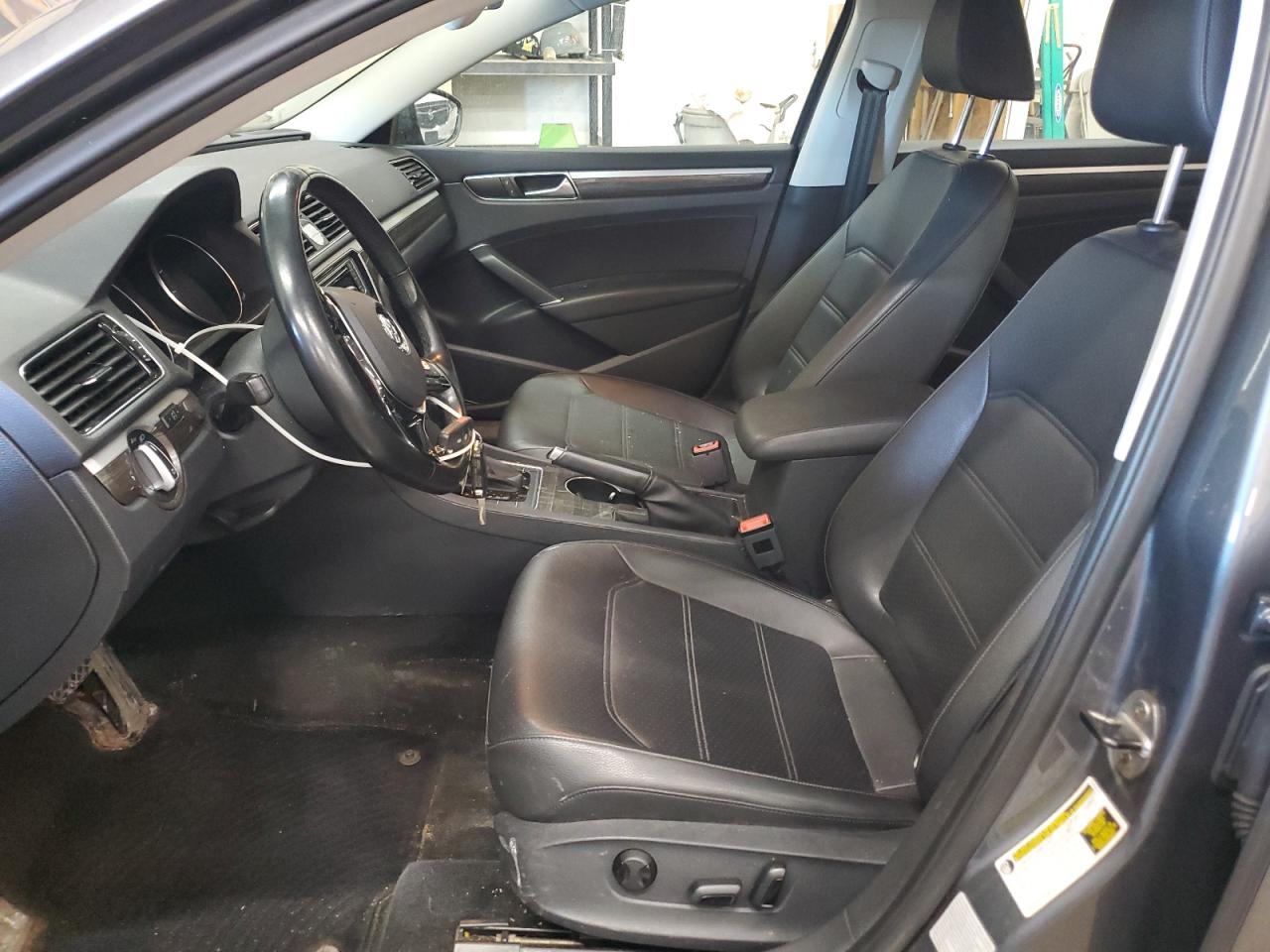 2016 Volkswagen Passat - Image 7