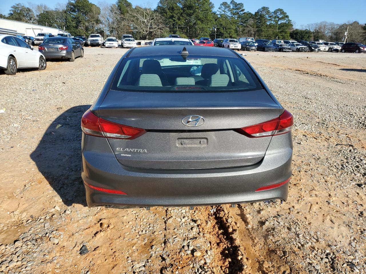 2018 Hyundai Elantra - Image 6