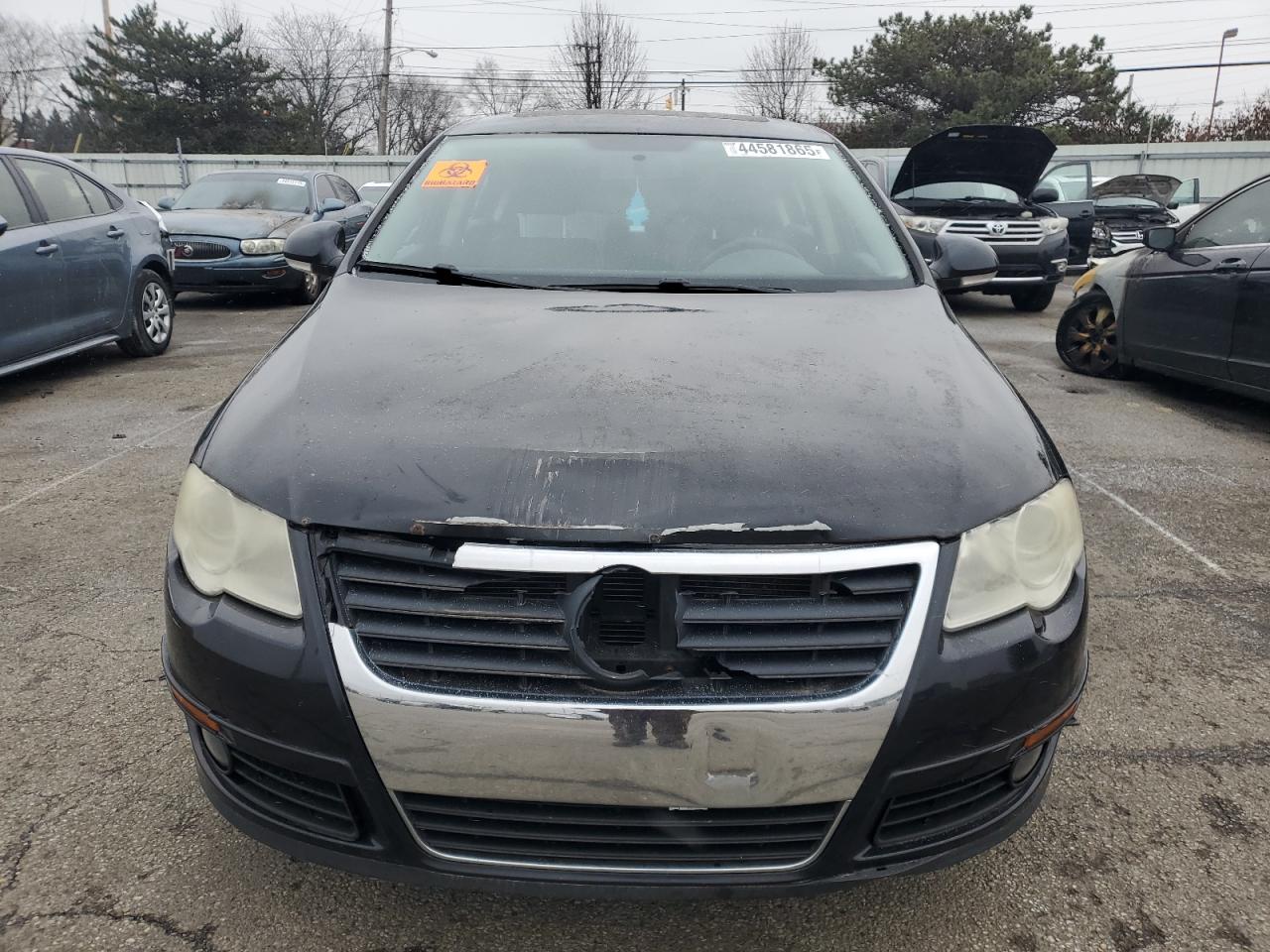 2010 Volkswagen Passat - Image 5