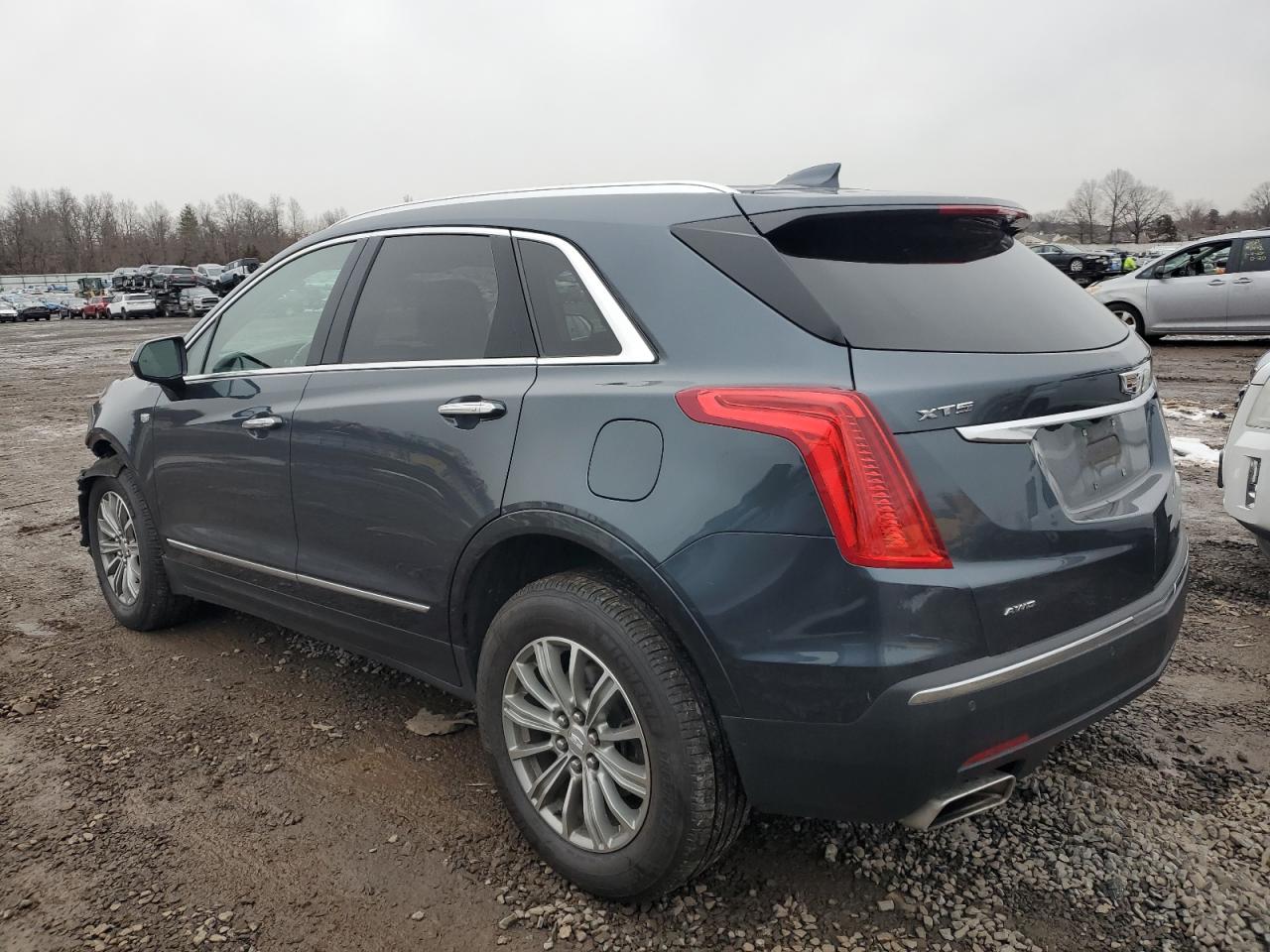 2019 Cadillac XT5 - Image 2