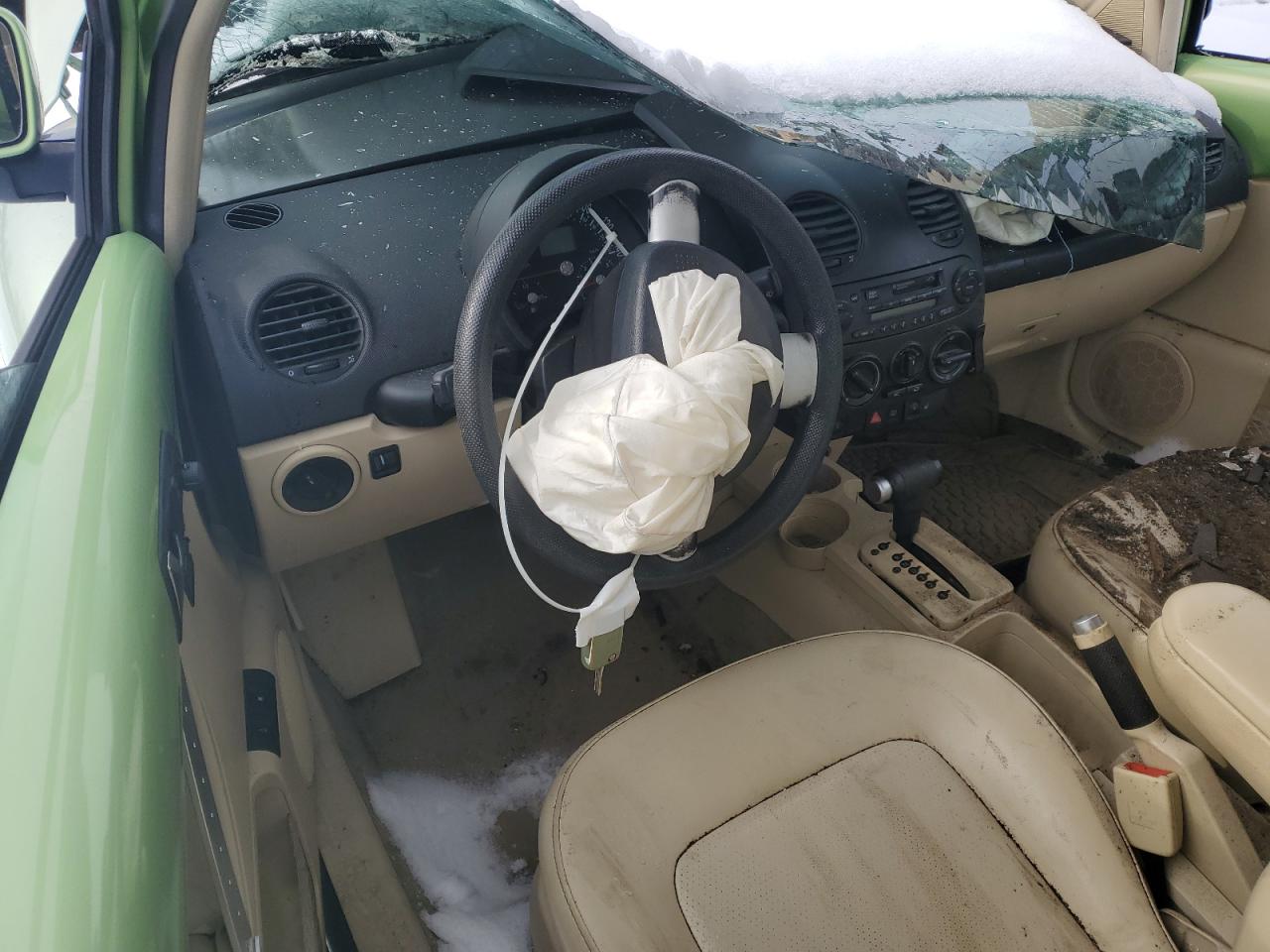 2000 Volkswagen Beetle - Image 8