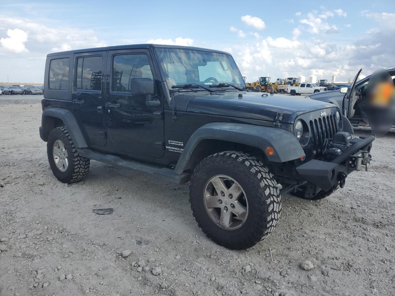 2011 Jeep Wrangler - Image 4