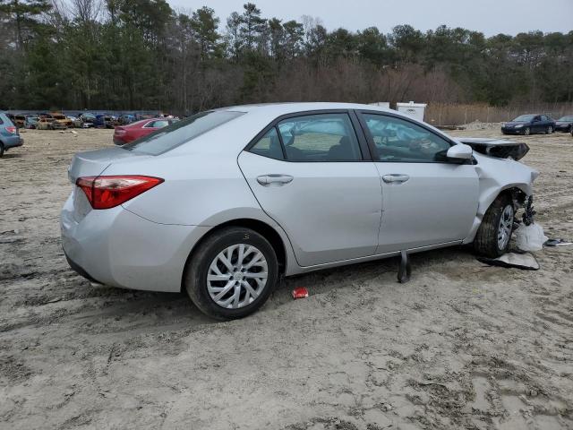  TOYOTA COROLLA 2017 Srebrny