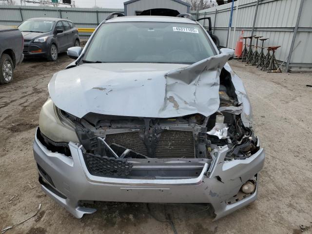 Кроссоверы SUBARU IMPREZA 2015 Серебристый