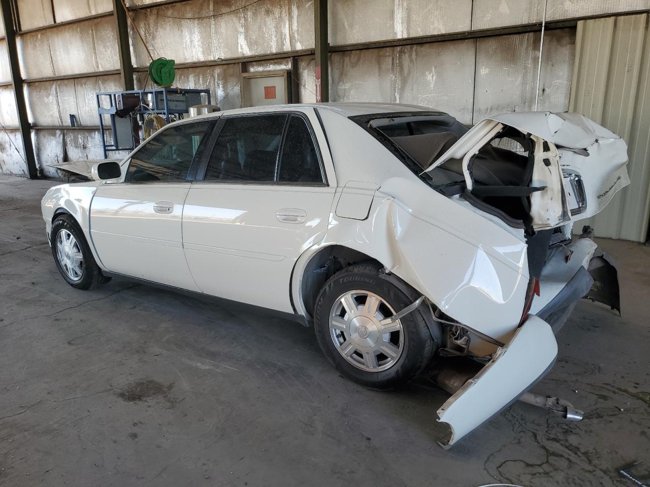 2003 Cadillac De Ville - Image 2