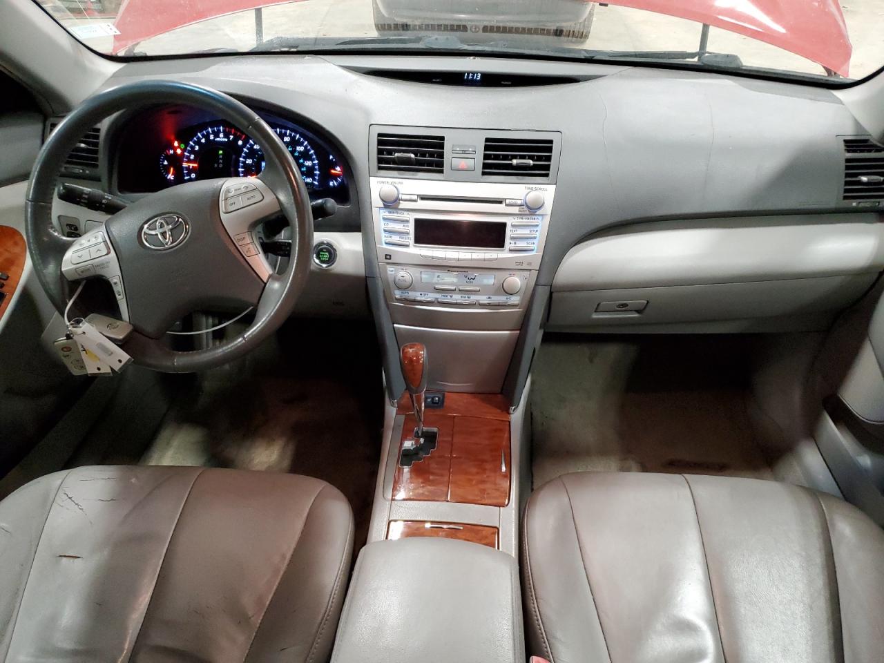 2010 Toyota Camry - Image 8