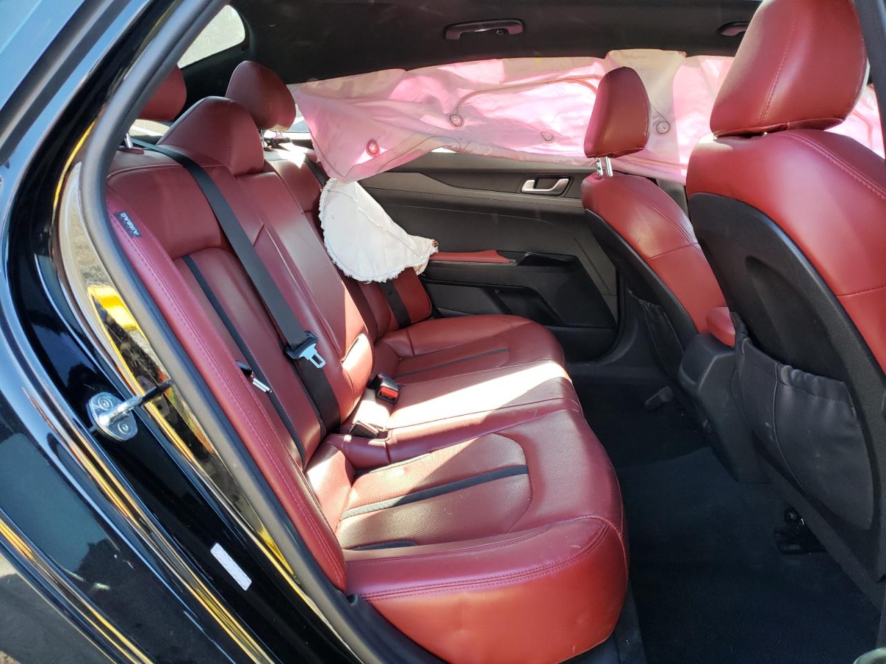 2022 Kia K5 - Image 11