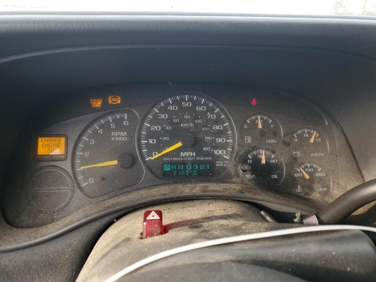 2001 Chevrolet Suburban - Image 9
