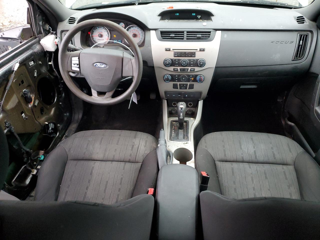 2010 Ford Focus - Image 8